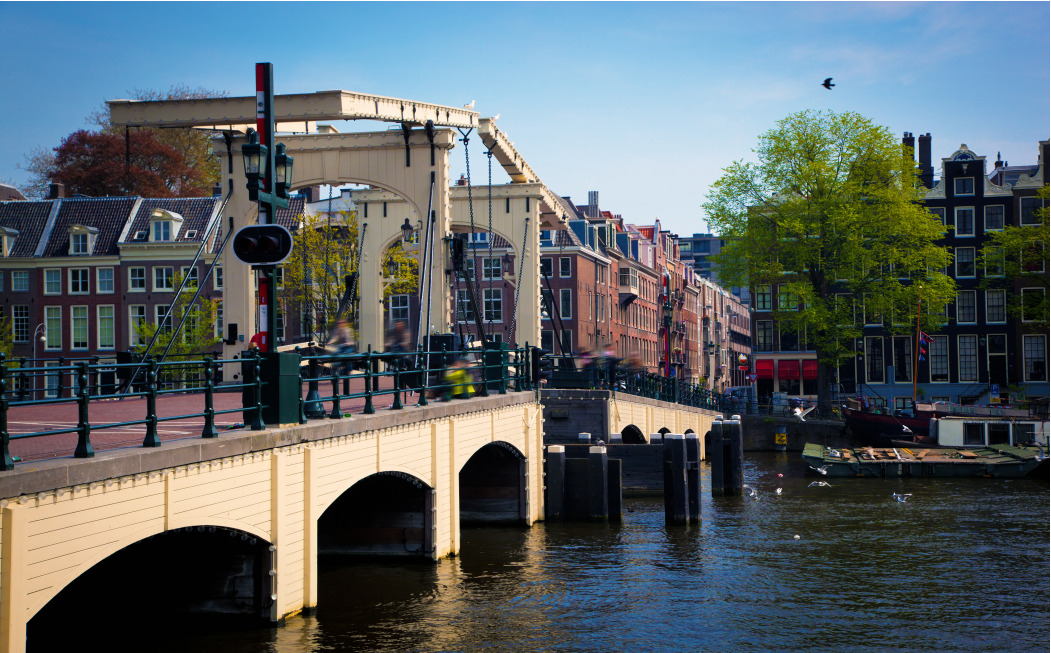 STORYBOAT AMSTERDAM CANAL TOUR SERVICE STORYBOAT AMSTERDAM CANAL TOUR SERVICE